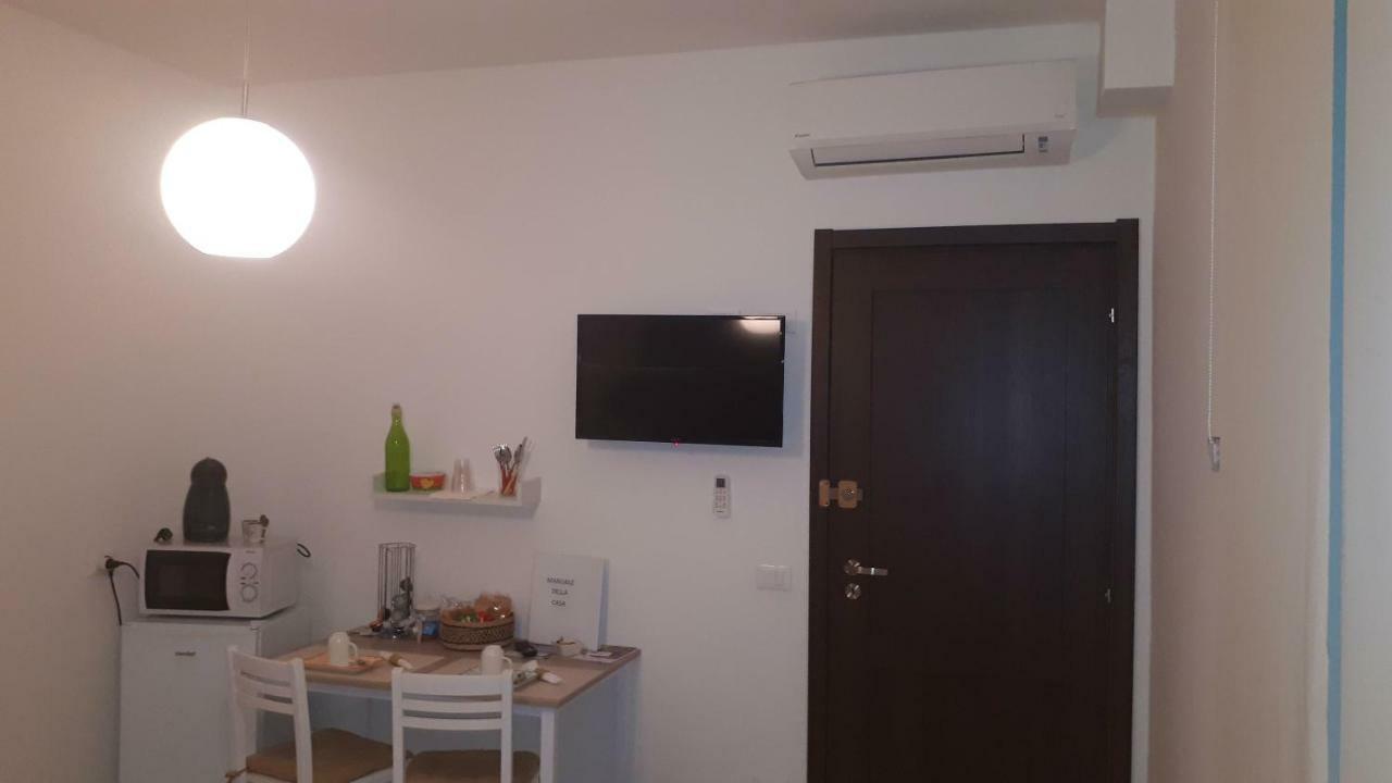 Le Camere Di Sabrina Con Bagno In Camera Sarzana Exterior foto